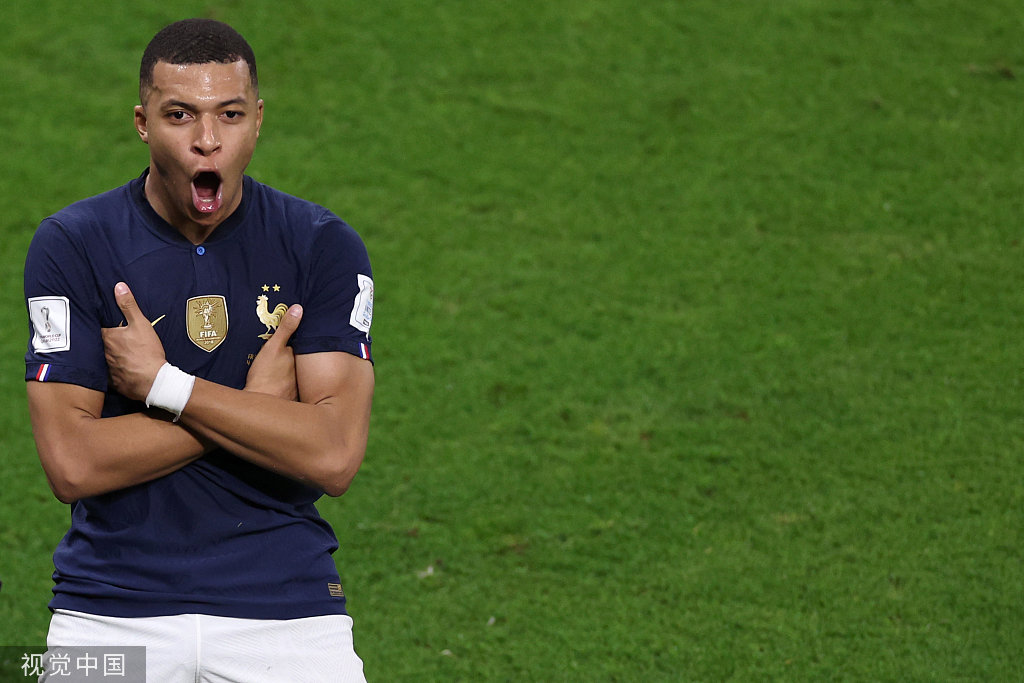 爱情的“祛魅”与“复魅”：在看清对方所有缺陷后，如何再次爱上这个具体的人？